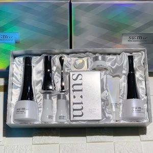 SUM37 Makeup - SUM37 White Award intensive whitening special set SUM37 Makeup - SUM37 White Award intensive whitening special set